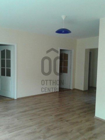 Eladó téglalakás, Győrött 87.5 M Ft, 4 szobás