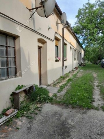 Eladó családi ház, Kisbéren 45 M Ft, 4 szobás