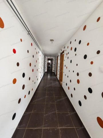 Eladó családi ház, Jászberényben 34.99 M Ft, 2 szobás