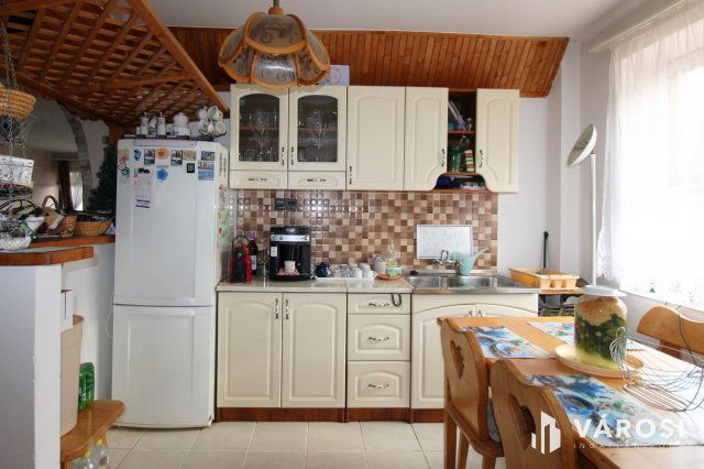 Eladó családi ház, Bakonybélben 150 M Ft, 5+4 szobás
