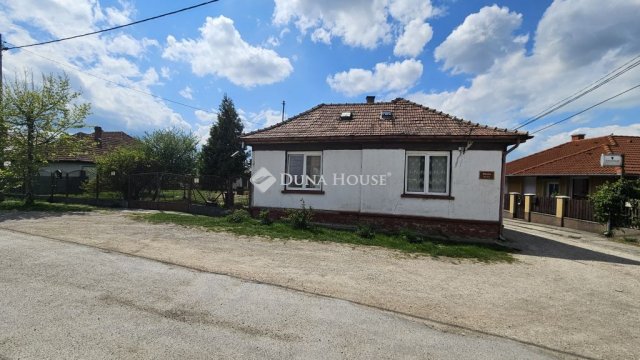 Eladó családi ház, Enyingen, Bokréta utcában 25 M Ft, 3 szobás