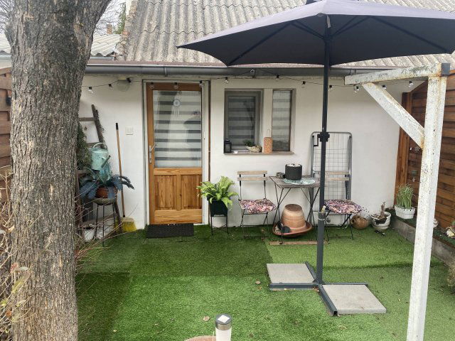 Eladó családi ház, Fóton 150 M Ft, 13+2 szobás