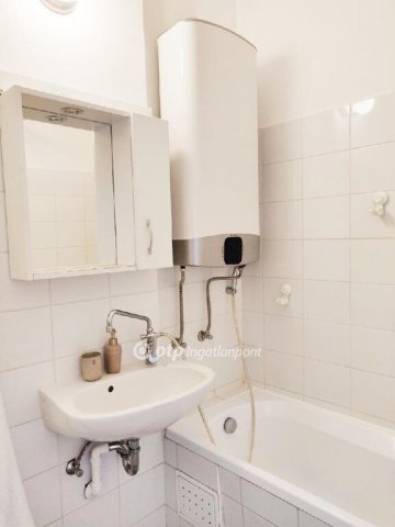 Eladó téglalakás, Budapesten, XI. kerületben 100 M Ft, 2 szobás