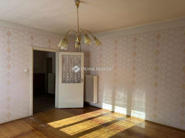 Eladó családi ház, Nagykőrösön 42 M Ft, 4 szobás