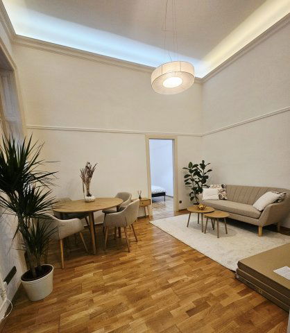 Eladó téglalakás, Budapesten, VI. kerületben 67.5 M Ft, 2 szobás