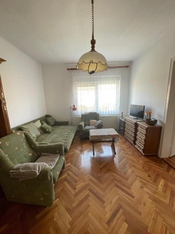 Kiadó családi ház, albérlet, Pécsett, Űrhajós utcában