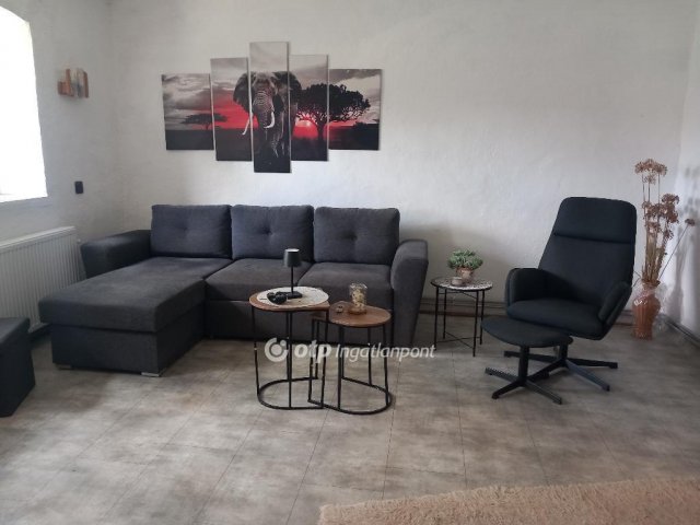 Eladó családi ház, Sarudon 25.99 M Ft, 2 szobás