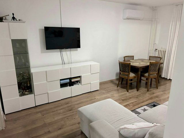 Eladó panellakás, Székesfehérvárott, Kodolányi János utcában