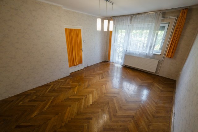 Eladó téglalakás, Miskolcon, Selyemrét utcában 24 M Ft