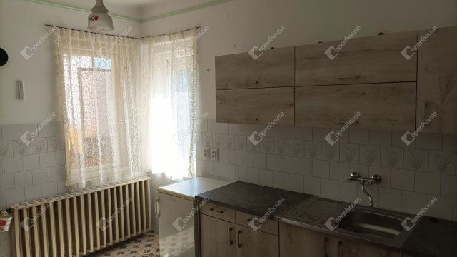 Eladó családi ház, Kenyerin 45 M Ft, 3 szobás