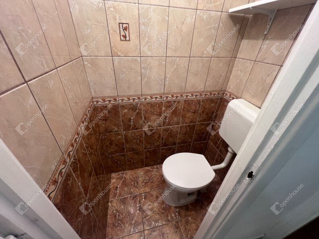 Eladó téglalakás, Sopronban 49.99 M Ft, 2 szobás