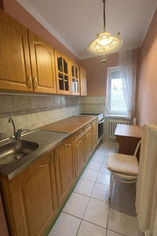 Eladó téglalakás, Komlón, Alkotmány utcában 24.5 M Ft
