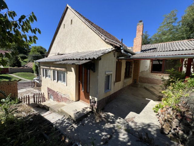 Eladó családi ház, Kaposváron 32.5 M Ft, 2 szobás