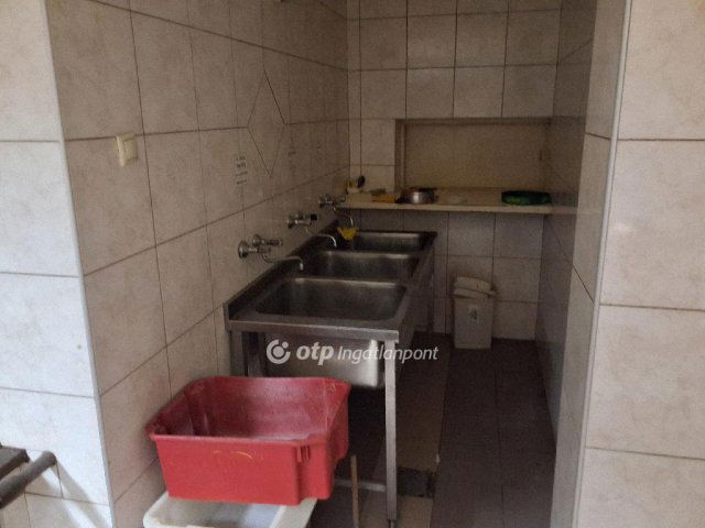 Eladó üzlethelyiség, Monorierdőn 350 M Ft / költözzbe.hu