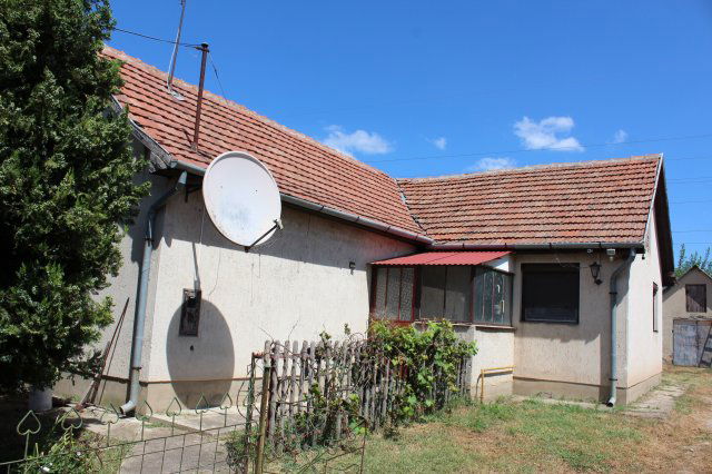 Eladó családi ház, Debrecenben 57.5 M Ft, 3 szobás