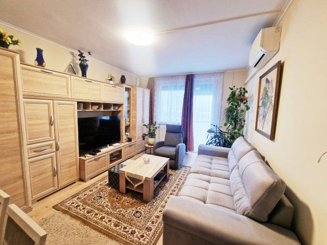 Eladó panellakás, Budapesten, XXI. kerületben, Ady Endre úton