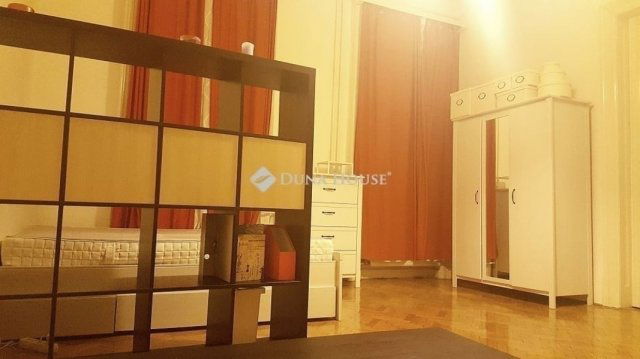 Eladó téglalakás, Budapesten, VII. kerületben 95 M Ft, 2 szobás