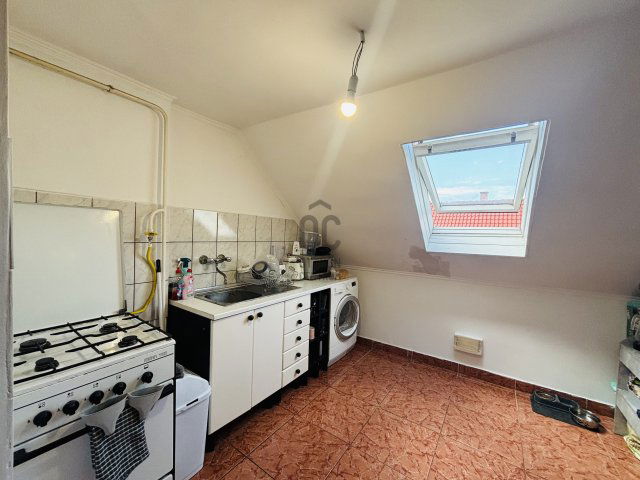 Eladó téglalakás, Cegléden 51 M Ft, 3 szobás