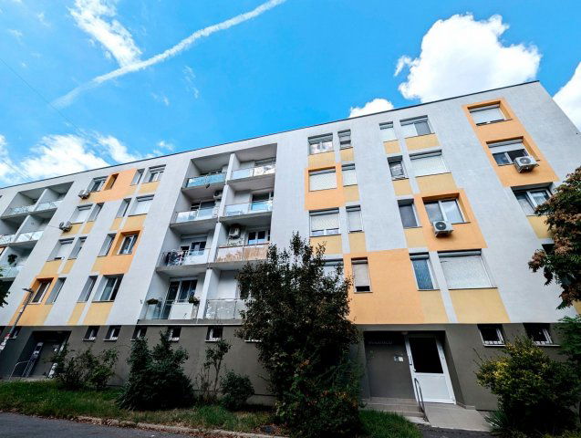 Eladó téglalakás, Budapesten, XVIII. kerületben, Dolgozó úton