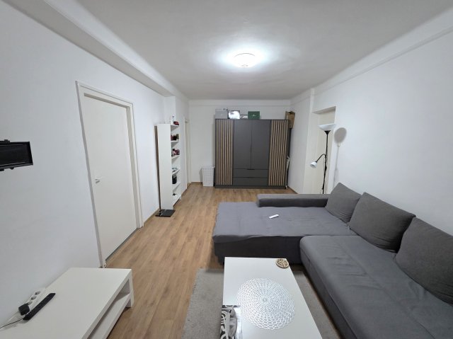 Eladó téglalakás, Dunaújvárosban, Gagarin téren 37.9 M Ft