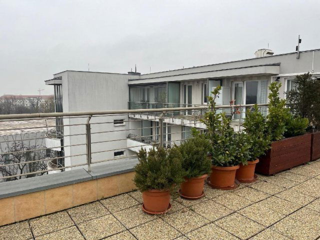 Eladó téglalakás, Budapesten, VIII. kerületben 190 M Ft
