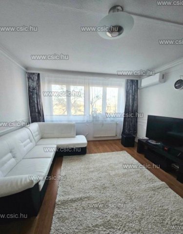 Eladó téglalakás, Budapesten, XV. kerületben 71.9 M Ft, 2 szobás