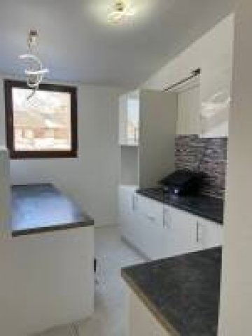 Eladó téglalakás, Pomázon 49.9 M Ft, 1 szobás