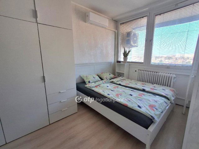 Eladó panellakás, Budapesten, XV. kerületben 64.9 M Ft, 2 szobás