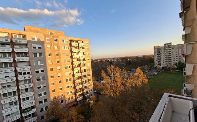 Eladó panellakás, Debrecenben, István úton 58.7 M Ft, 1+2 szobás