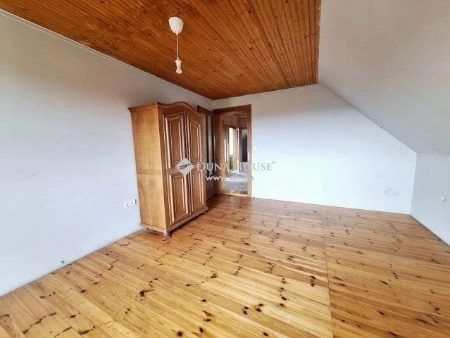 Eladó családi ház, Gödöllőn 169 M Ft, 11 szobás