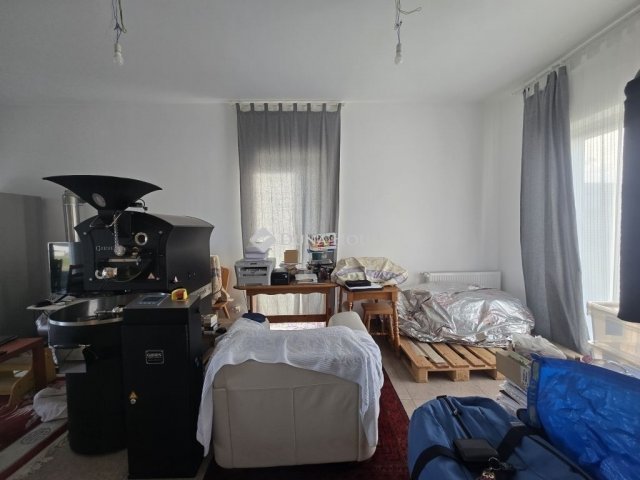 Eladó családi ház, Budajenőn 360 M Ft, 5 szobás