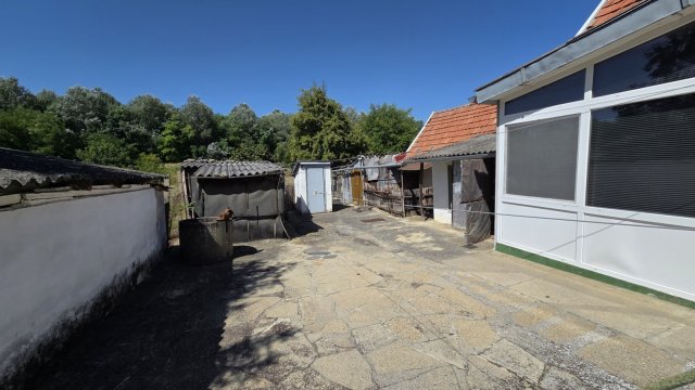 Eladó családi ház, Csátalján 7.3 M Ft, 2+1 szobás