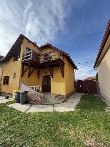 Eladó családi ház, Veszprémben 95.9 M Ft, 6 szobás