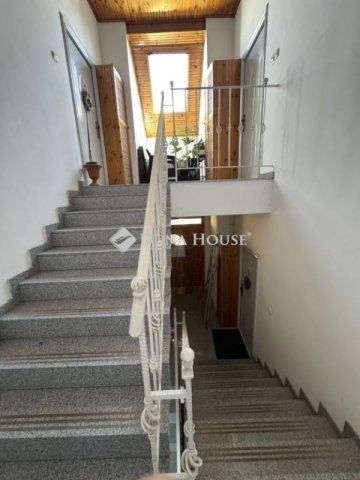 Eladó téglalakás, Budapesten, XVIII. kerületben 100 M Ft