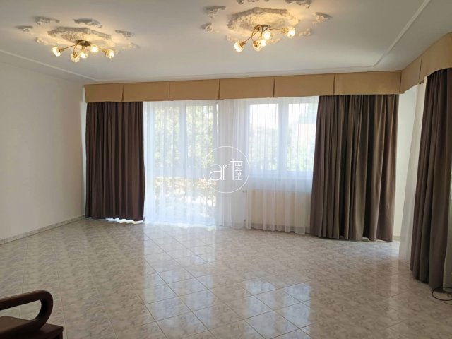 Kiadó ikerház, albérlet, Szegeden 400 E Ft / hó, 4 szobás