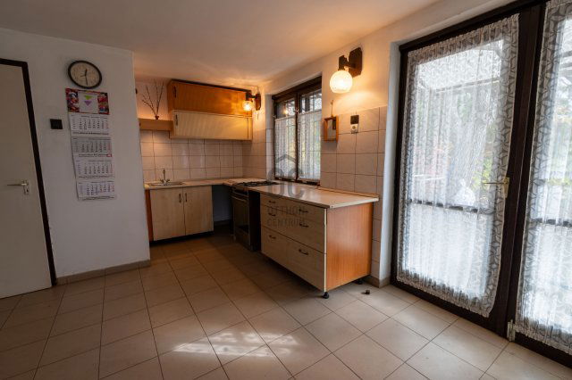 Eladó családi ház, Székesfehérvárott 19.9 M Ft, 1 szobás