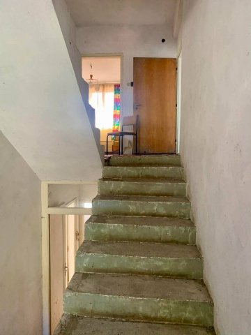 Eladó családi ház, Piliscsabán 134.9 M Ft, 5+3 szobás