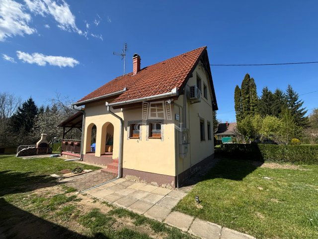 Eladó családi ház, Döröskén 25.9 M Ft, 3 szobás