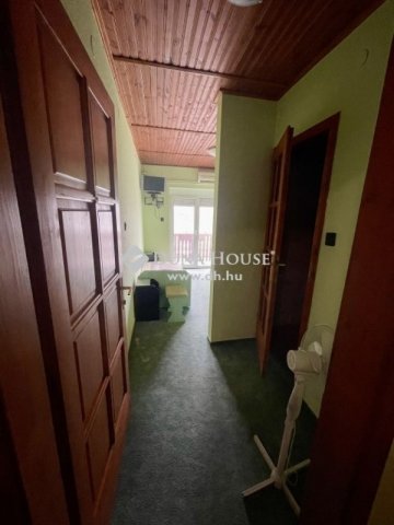 Eladó családi ház, Alsónémediben 450 M Ft, 10 szobás