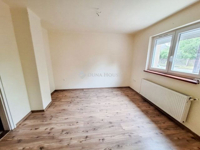 Eladó családi ház, Budapesten, XVI. kerületben 109.9 M Ft