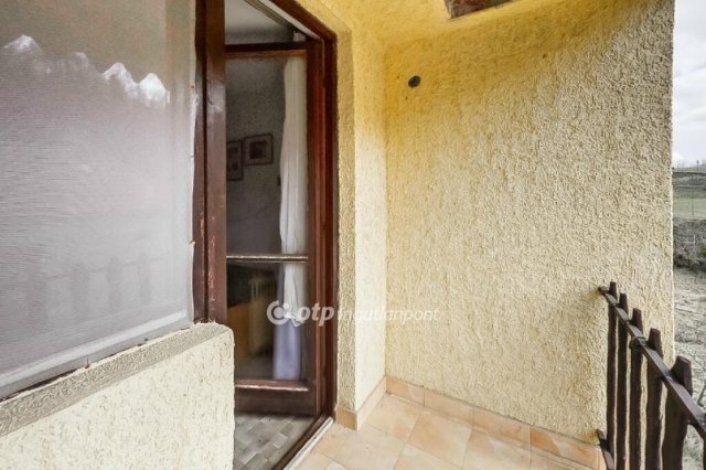 Eladó családi ház, Cereden 14.5 M Ft, 3+1 szobás