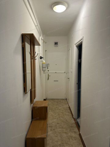 Eladó téglalakás, Jászberényben 33 M Ft, 2 szobás