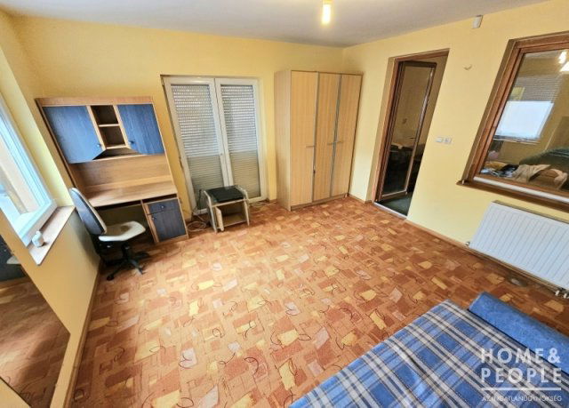 Eladó családi ház, Szegeden 69.99 M Ft, 3 szobás