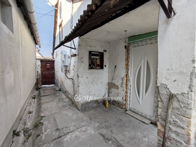 Eladó ikerház, Mohácson 15.9 M Ft, 2 szobás