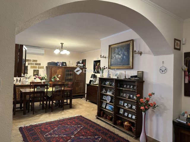 Eladó családi ház, Zalacsányon 161.2 M Ft, 7 szobás