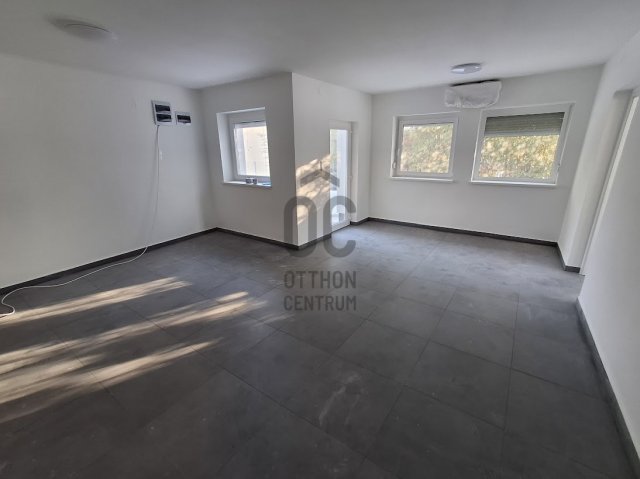 Eladó téglalakás, Abonyban 51.9 M Ft, 3 szobás