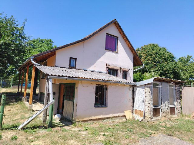 Eladó nyaraló, Kaposváron, Galagonya utcában 31.5 M Ft