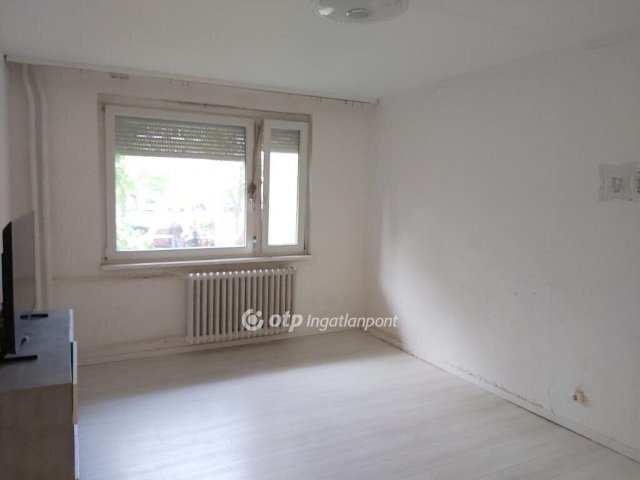 Eladó panellakás, Budapesten, XV. kerületben 65 M Ft, 2 szobás