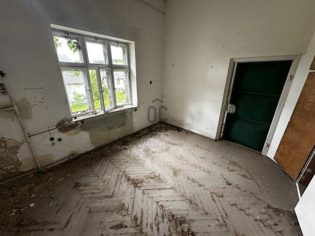 Eladó családi ház, Zalalövőn 65 M Ft, 10 szobás