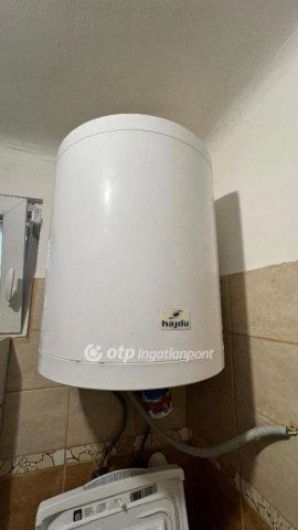 Eladó családi ház, Pápán 37.9 M Ft, 5+1 szobás